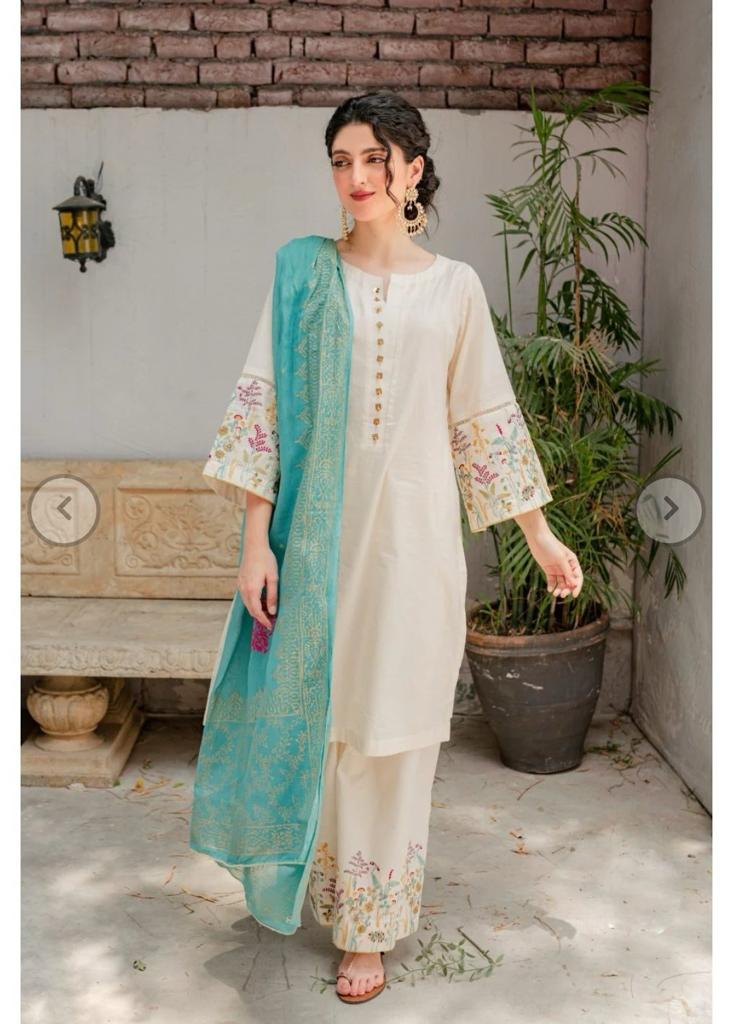ASC-882: Elegant Off White Embroidered Dhanak 3PC Suit