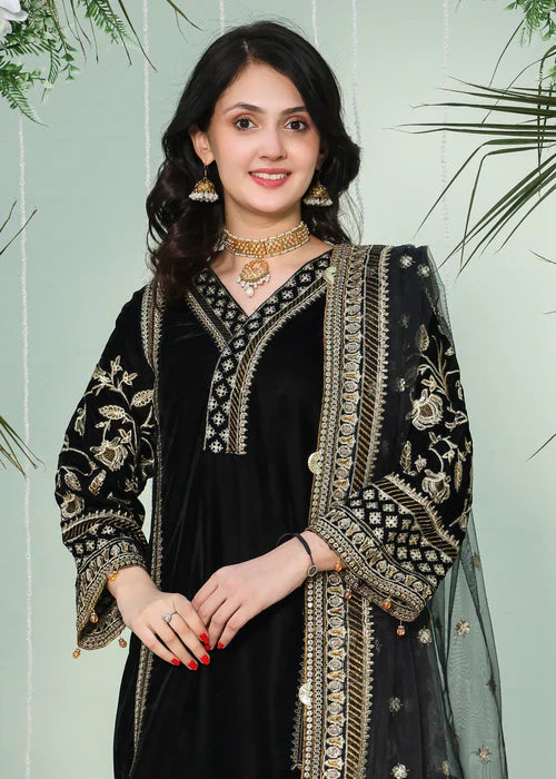 BLACK DIAMOND: Exclusive Black Velvet 3PC Formal Suit