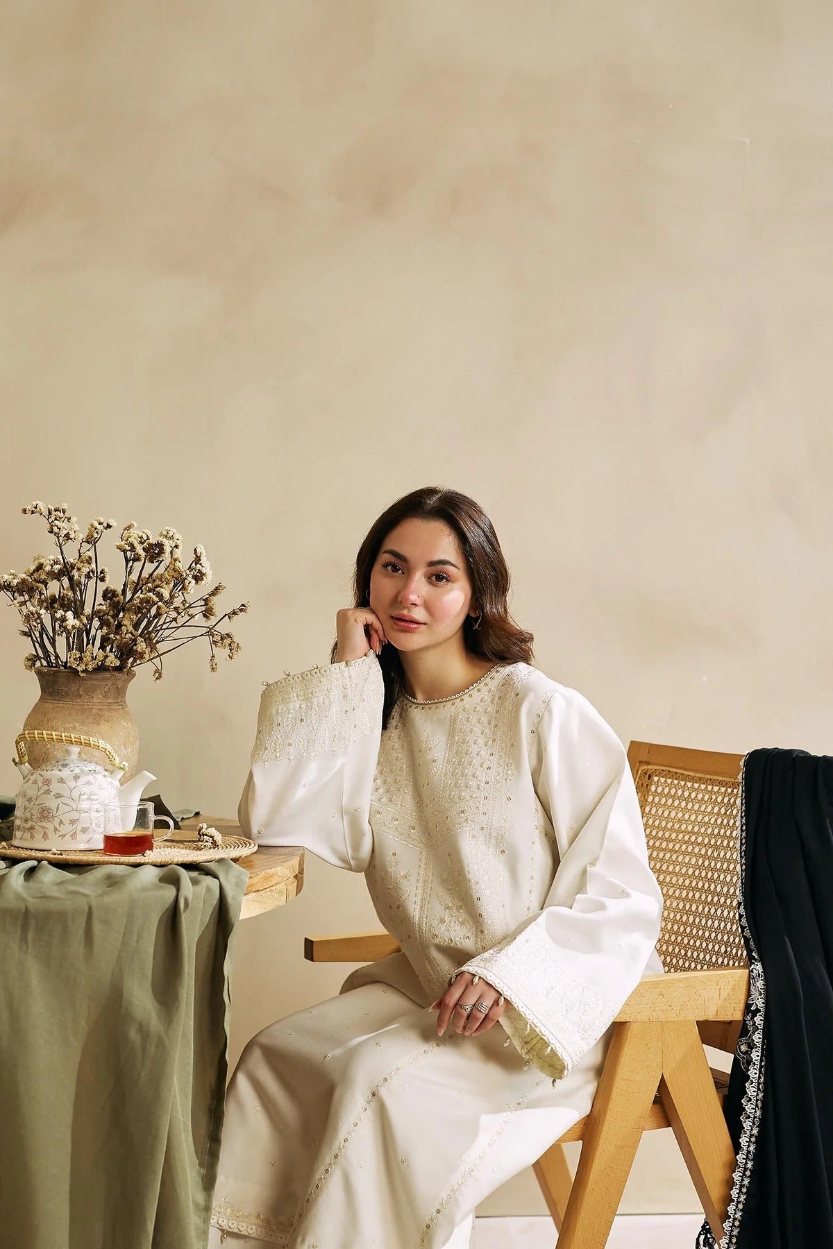 ZW23-4A: Embroidered Winter 3PC Suit | Latest Dhanak Collection