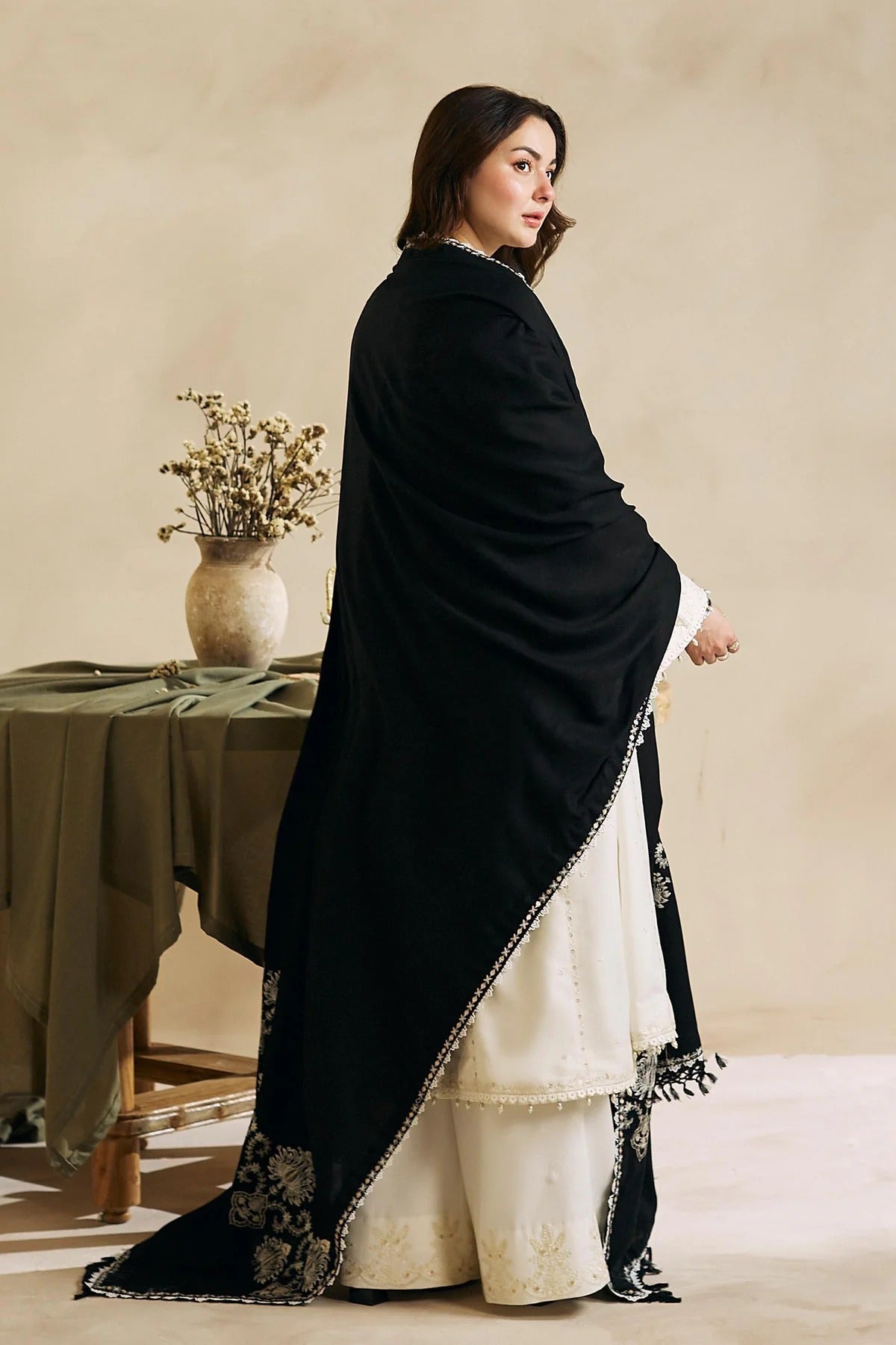 ZW23-4A: Embroidered Winter 3PC Suit | Latest Dhanak Collection