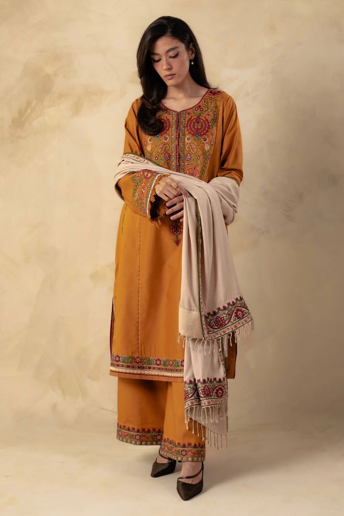 ZW23-5A: Elegant Embroidered Dhanak 3PC Suit | Winter Wear