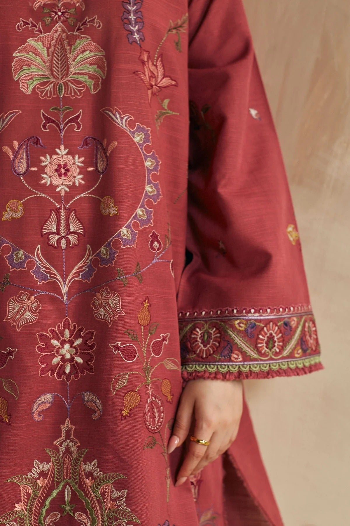 ZW23-6A: Sophisticated Embroidered Dhanak 3PC Suit | Winter