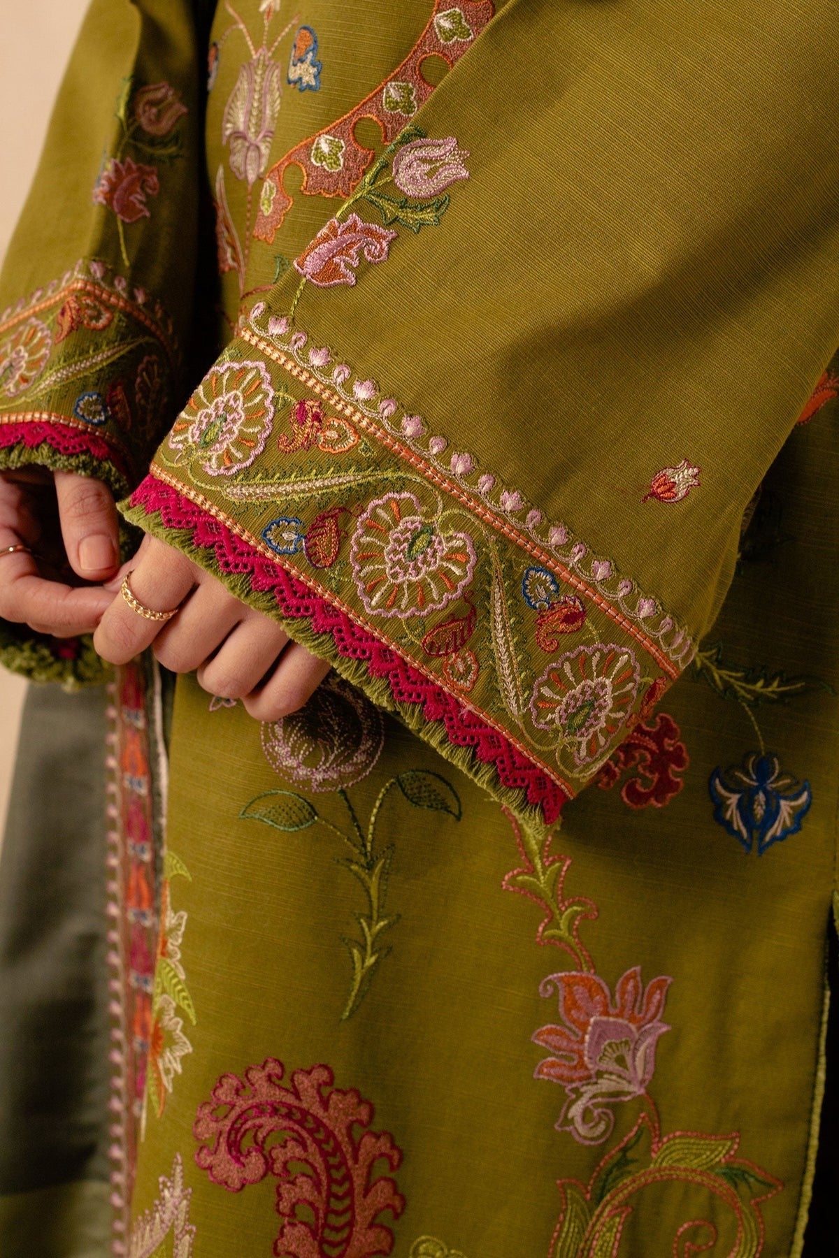 ZW23-6B: Sophisticated Embroidered Dhanak 3PC Suit | Winter