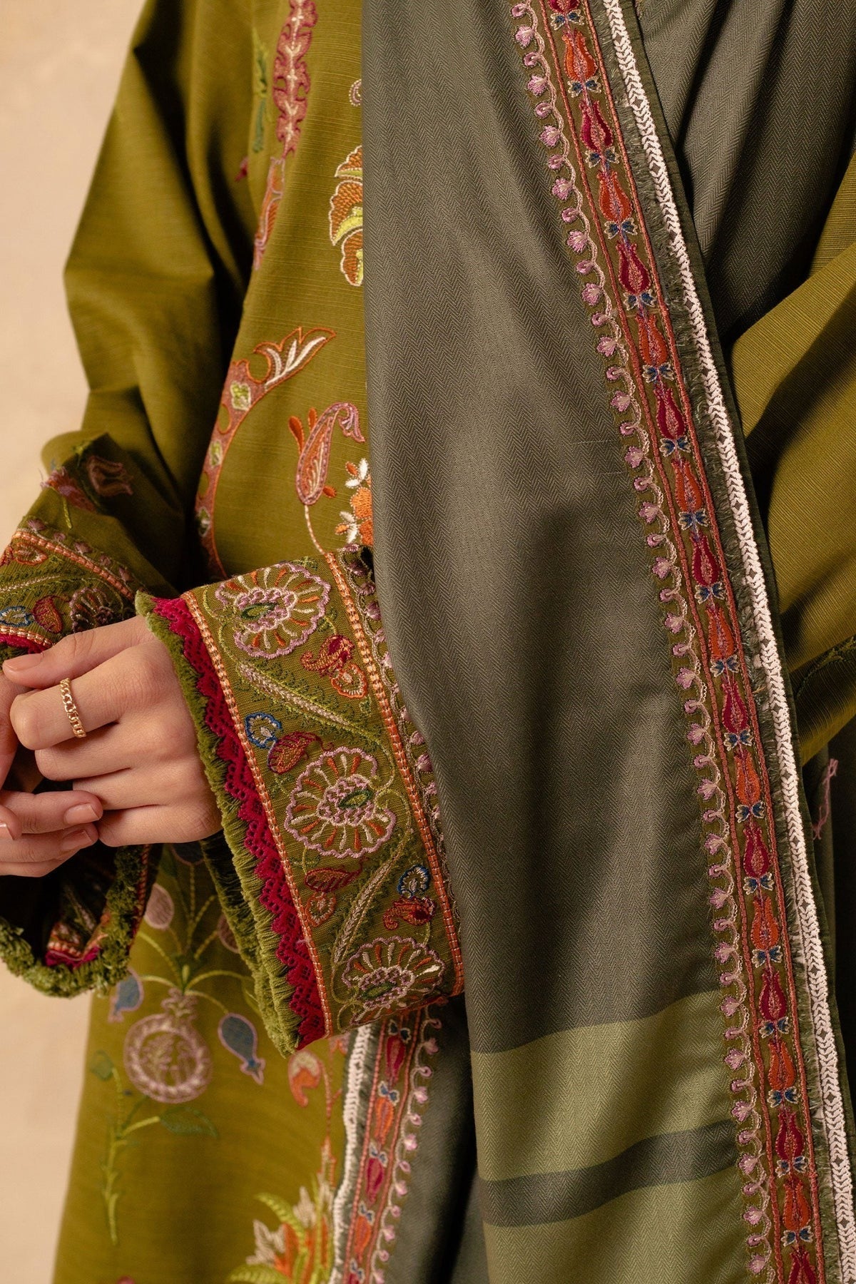 ZW23-6B: Sophisticated Embroidered Dhanak 3PC Suit | Winter