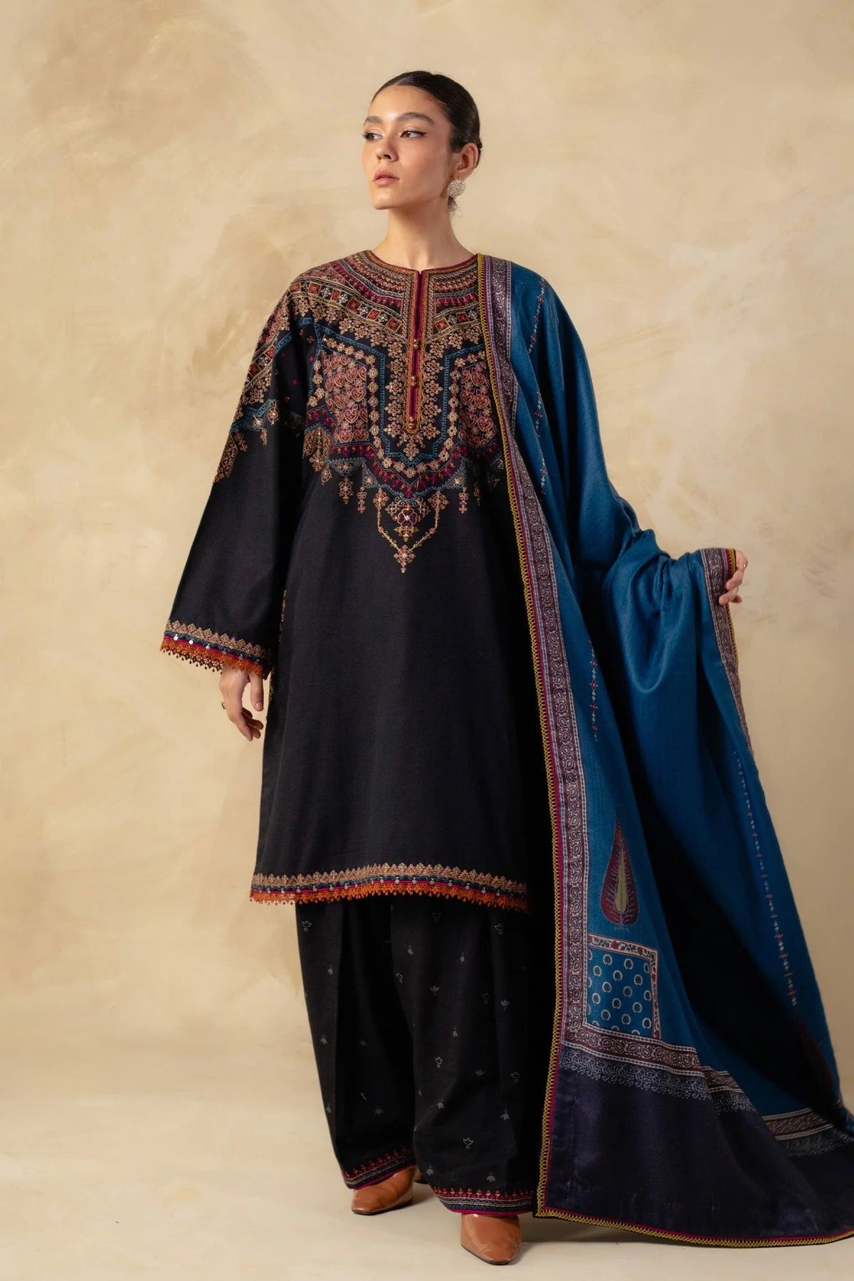 ZW23-8B: Modern Embroidered Dhanak 3PC Suit | Cozy Winter