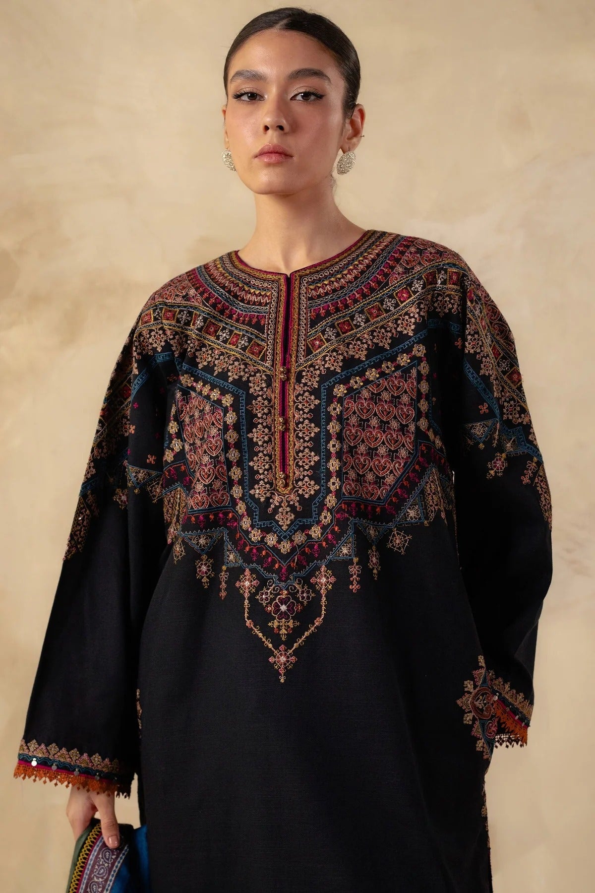 ZW23-8B: Modern Embroidered Dhanak 3PC Suit | Cozy Winter