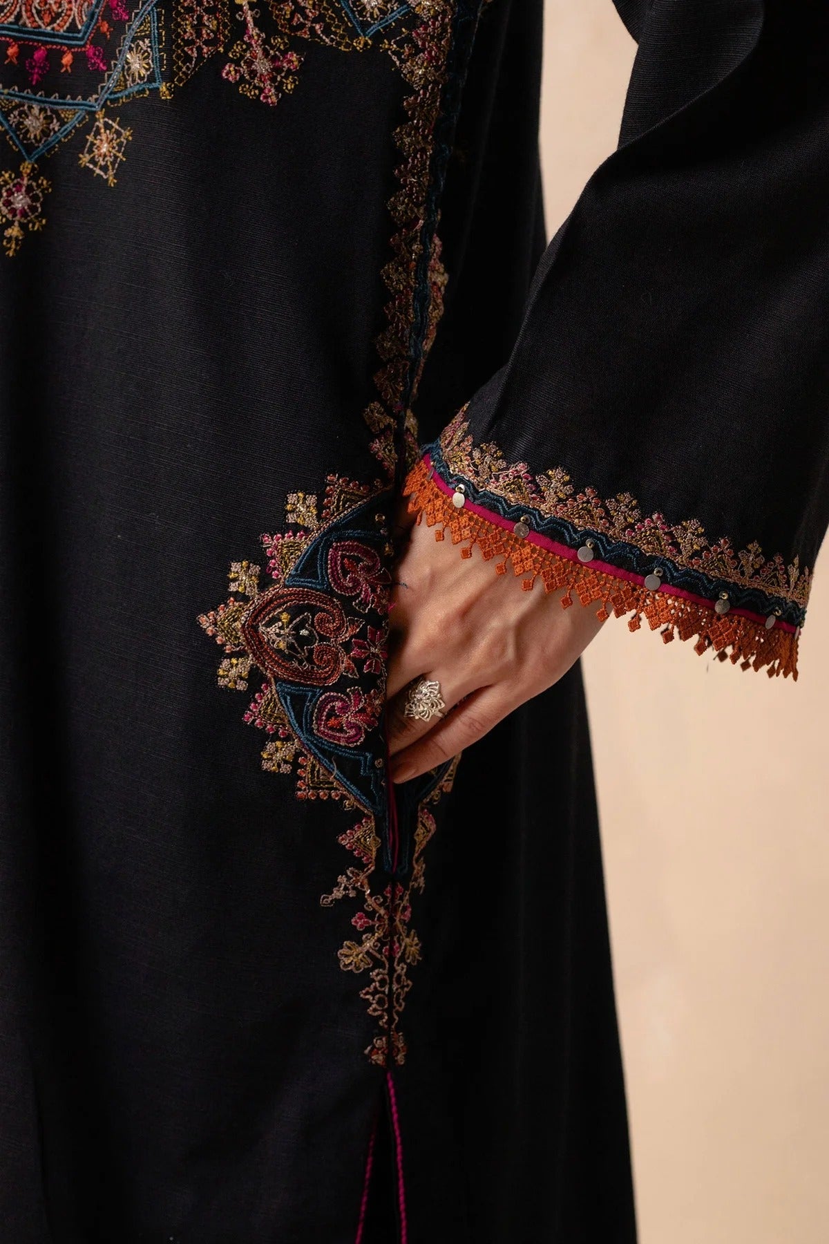 ZW23-8B: Modern Embroidered Dhanak 3PC Suit | Cozy Winter